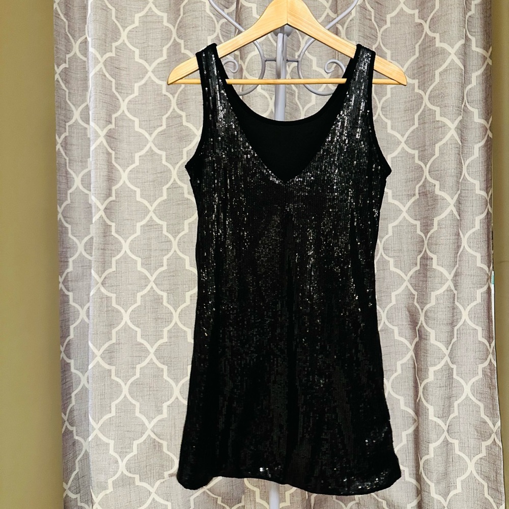 Black Sequin Sleeveless Top Ptp 17.5”